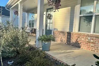 Image de 3-bedroom 2. 5 bath house in fabulous Oxford with WiFi, Ac