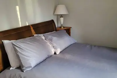 Image de Nice Double Room With Deluxe Bathroom. Just 10 min walk to Basingstoke Hospital
