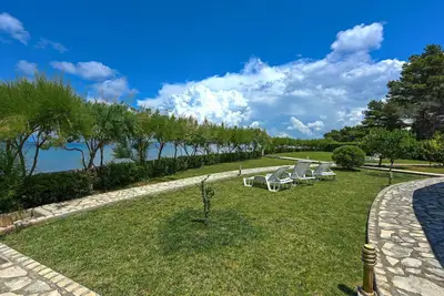 Image de Appartement confortable de 2 chambres à.