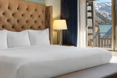 Image de Huge Luxury Condo – Hassle-Free