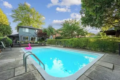 Image de Beautiful Lakehome in City with Private Pool😍