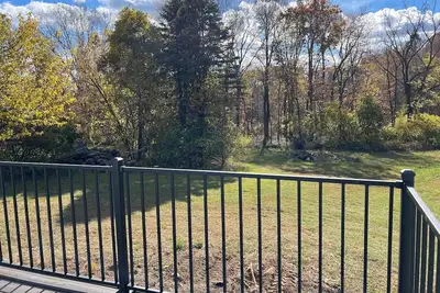 Image de Huge home w/ 4 king beds and a huger yard. On Grand River on 11 acres