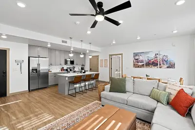 Image de Your home base for your Southern Utah Adventure! Near Zion Nat. Park/St George