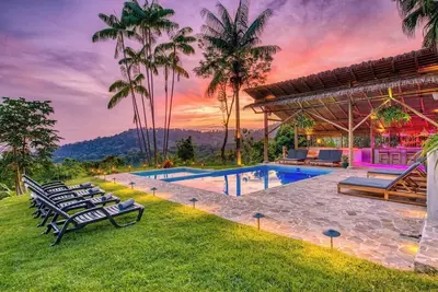 Image de CasaLong Luxury Villa with Pool and Jacuzzi