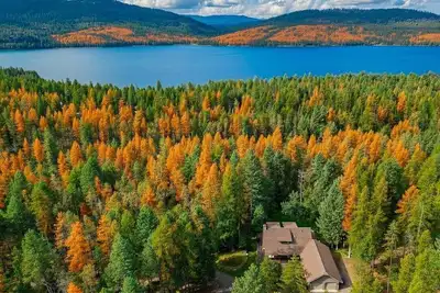 Image de Peace & Quiet | 3 King Beds | Hot Tub | 7 Acres!