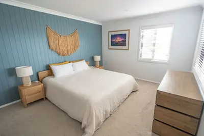 Image de Long Jetty Beach House. Stroll to the beach and lake. Come & explore the Coast! !