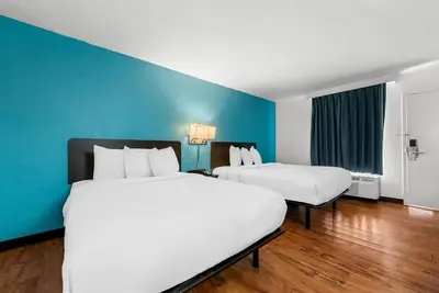 Affordable Stay Complete with Pool and Complimentary Parking