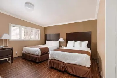 Image de Family-Friendly Room Near Disneyland | Room w/ Kitchenette | Outdoor Pool