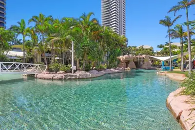 Beachside Oasis: Spacious 4-Bed Apartment with Pools and 100m from the Beach!
