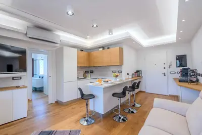 Image de Appartement de Luxe à Olbia - Terrasse et Cinéma