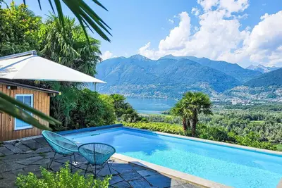 Image de Maison de vacances privée avec piscine privée, Wifi, Tv, patio, animaux admis, vue panoramique
