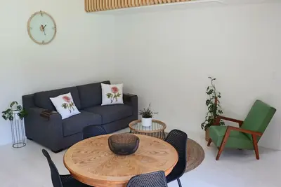 Image de The Orchard & Oak Apartment - Pool, Peaceful, Perfect.