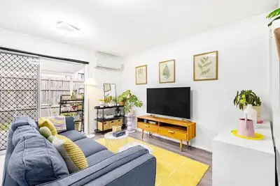 Image de Cozy 3b2b Townhouse w/Parking/Backyard/Malls/Parks