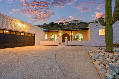 Image de Family Friendly Modern Foothills Pool Hot Tub Sleeps16