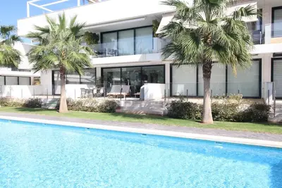 Image de Two Bedroom Modern Apartment Close to the Beach in Mar de Cristal