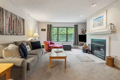Mountain Escape 3 Br Condo at Okemo w/ Fireplace