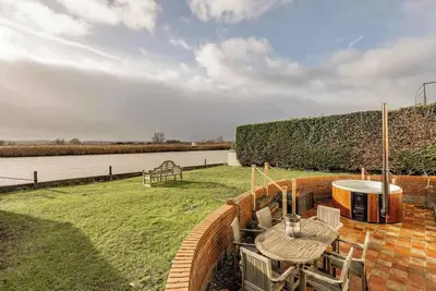 Image de Host & Stay | Riverside Cottage