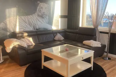 Image de Modern apartment with a beautiful view of nature