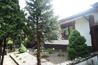Image de Une grande maison au bord du lac Ă Nowogard