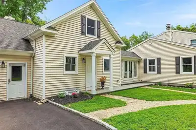 Image de Charming 2-bedroom cottage with WiFi, Ac and Parking spot Huntington