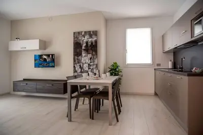 Image de Camelot Apartment Red3