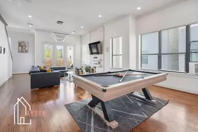 Image de Midtown Luxe: Chic Home Near Downtown Hotspots