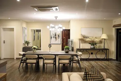Image de Spacious 4-bedroom apartment with WiFi, fitness room in enjoyable Harare