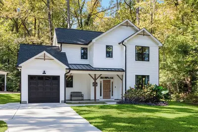 Image de Clayton 3br Modern Farmhouse & Downtown Sleeps 8