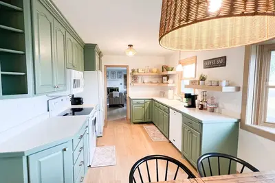 Image de Retro vibes 4-bedroom home in Chaska with WiFi, Ac, bike