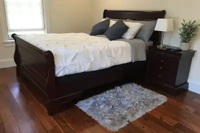 Image de Modern Family Oasis near Harvard