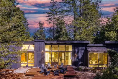 Image de The Hilltop - 5acre Oasis, Views, Hot Tub, Game Room