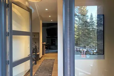 Image de Charming 2-bedroom cottage up against the forest in Schaffer's Mill