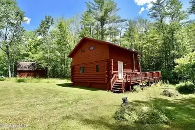 Image de Scenic Cabin near the lake!