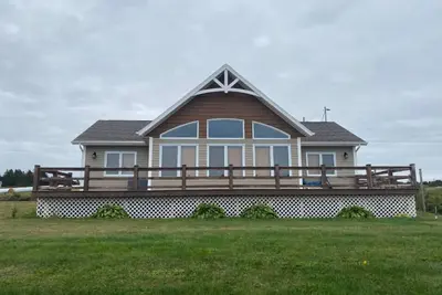 Image de 3-Bedroom Cavendish Oceanfront Cottage - Located inside National Park