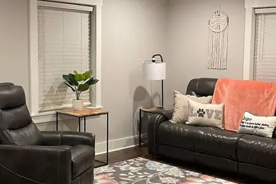 Image de No Chore Checkout pets Ok mins to I-40 comfy King