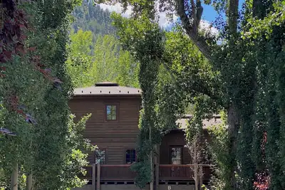 Charming 3-bedroom townhome in beautiful Ketchum, Idaho!