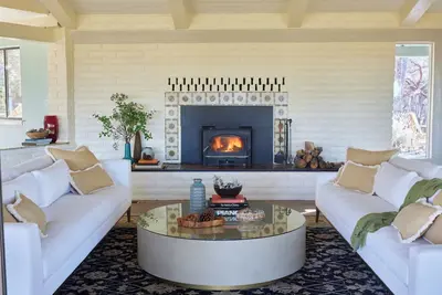 Image de Yosemite-BaseCamp is a Hilltop Tranquil Lux Ranch-house Retreat - sleeps 6 to 8