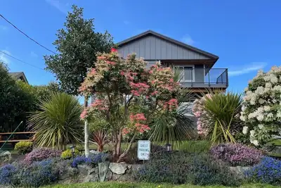 Image de Sea Breeze Suite - Quaint and centrally located