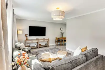 Image de Modern Retreat w/ Fire Pit Near Harrison Bay!