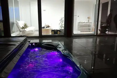 Image de Maison 4 chambres avec jaccuzzi privatif proche circuit auto/moto de Mirecourt