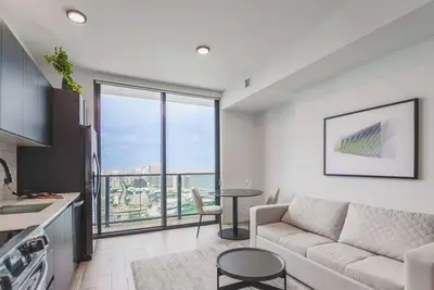 Image de Mvr - Modern Studio with Pool, Hot Tub & City Views