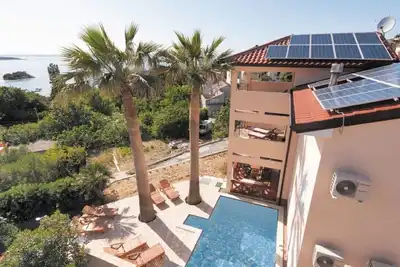 Image de Villa Davorka in Supetarska Draga   - Haus für 8 Personen