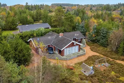 Image de Cozy and spacious holiday home near Torup Strand close to the North Sea.