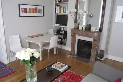 Image de Charming Canal Saint Martin 2 Bedroom Apartment-Central Location.