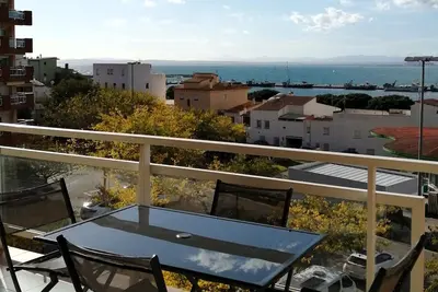 Image de Rocmar Apartamento acogedor junto al mar en Roses Ideal 4 personas.