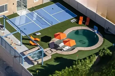 Image de Pickle Ball | 7 Bedrooms | Theater | Sleeps 18