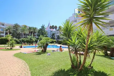 Image de Royal Marine Ii. Bajo con terraza y piscina en Roses.