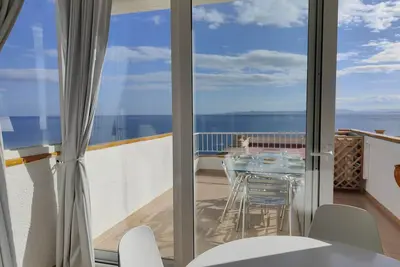 Image de Mediterraneo A. Apartamento sobre las rocas para 5 en Roses