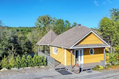 Image de Spa et Rivière | Aux Berges de la Rivière-du-Nord