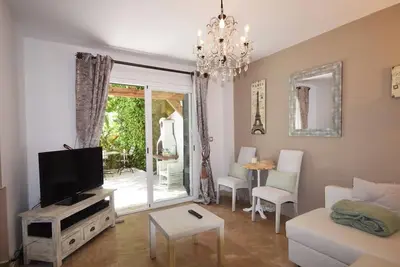 Image de Maison de ville confortable à Los Naranjos Golf à Marbella.